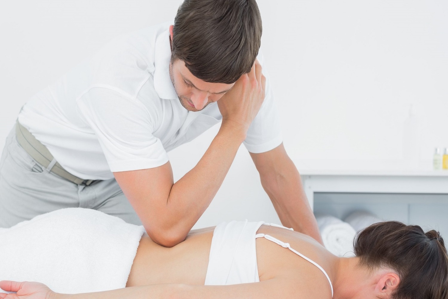 Cách bấm huyệt Thận Du tốt cho sức khỏe